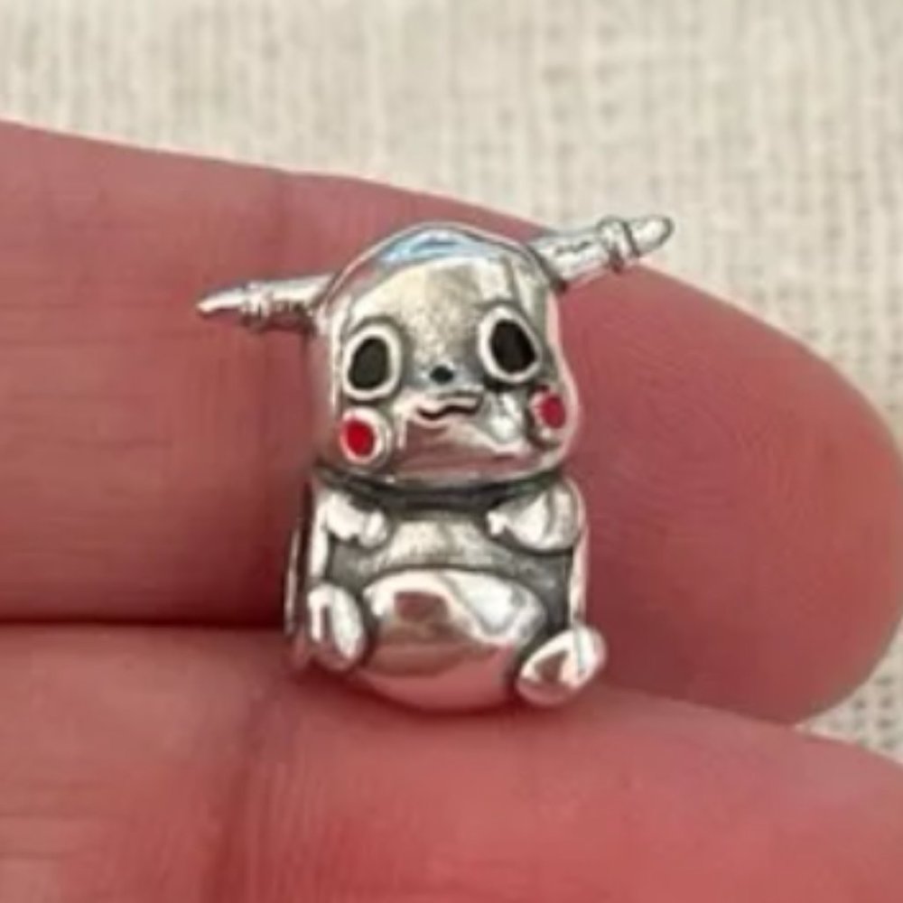 Pikachu Pokémon Charm